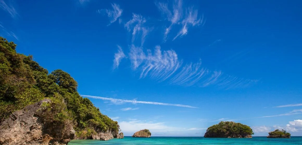 Exploring the Enchanting Ilig-Iligan Beach in Boracay