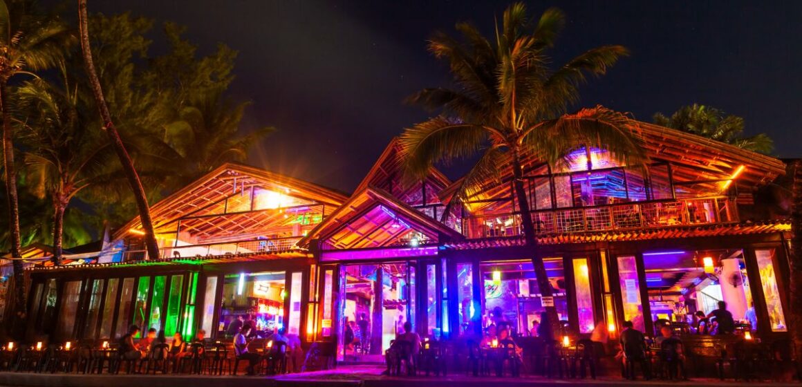 Savor the Vibrant Nightlife of Boracay - A Symphony of Music, Dance, and Beachside Revelry
