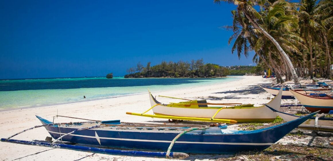 Exploring Bolabog Beach in Boracay: A Tropical Paradise for Adventure Enthusiasts