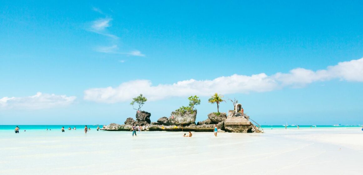 Boracay Graces Top 10 in the 'Favorite Islands in the World 2023' by Travel + Leisure