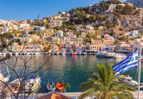 Greece Imposes Cruise Ship Levy to Combat Overtourism in Santorini and Mykonos